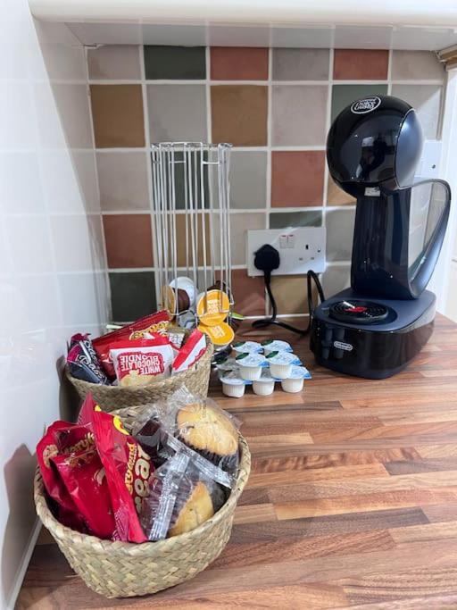 Spacious 3 Bed Flat - Beach Nearby - No Pets 사우스엔드온시 외부 사진